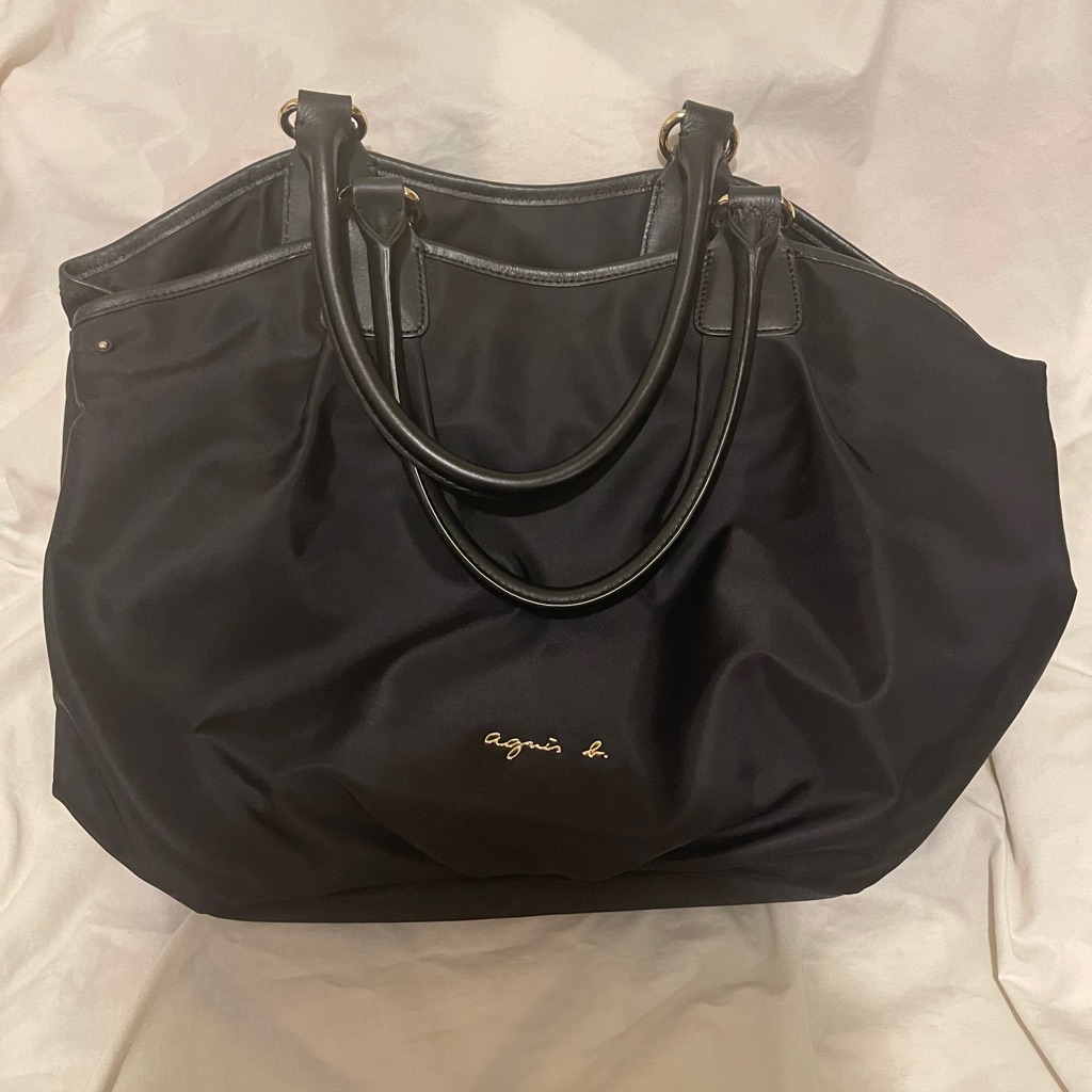 Agnes B. Hand Bag/Travel Bag